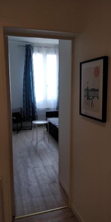 Modern 1 Bedroom Apartment Near The Metro. Іврі-сюр-Сен Екстер'єр фото