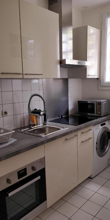Modern 1 Bedroom Apartment Near The Metro. Іврі-сюр-Сен Екстер'єр фото