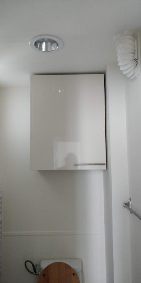 Modern 1 Bedroom Apartment Near The Metro. Іврі-сюр-Сен Екстер'єр фото
